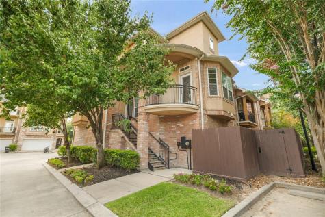 53 Versante Court Houston TX 77070