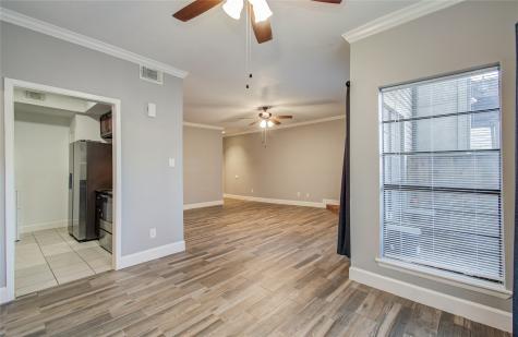9707 Richmond Avenue 11 Houston TX 77042