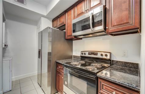 9707 Richmond Avenue 11 Houston TX 77042