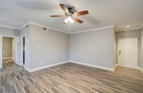 9707 Richmond Avenue 11 Houston TX 77042