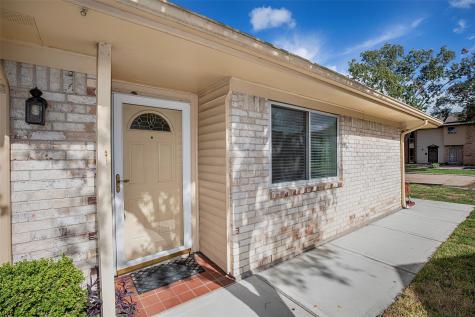 1533 Silverpines Road Houston TX 77062
