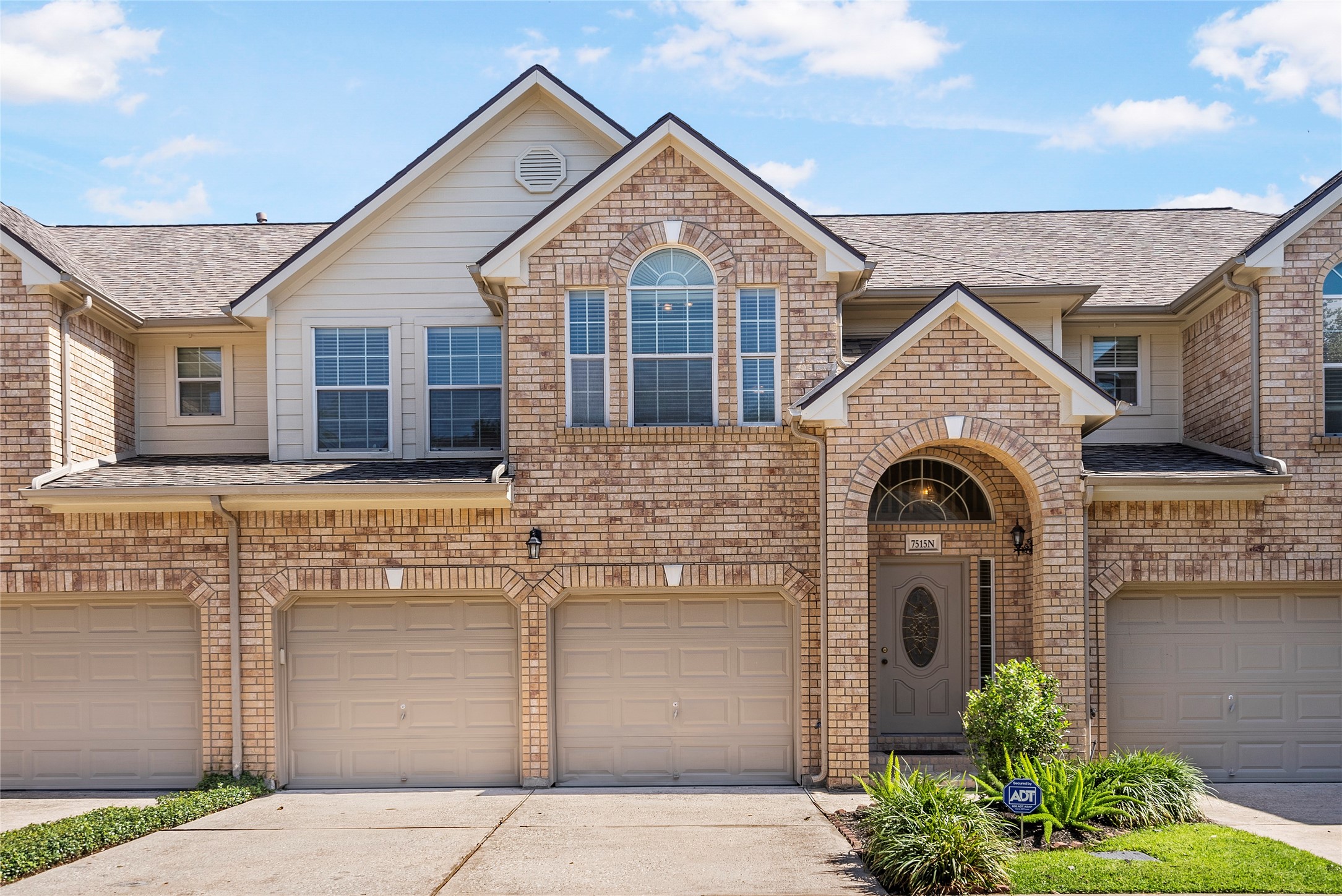7515 N Linpar Court Houston TX 77040