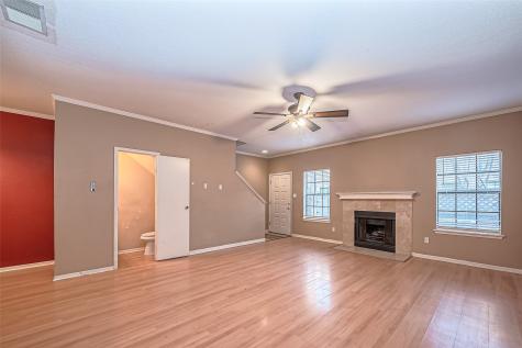 9850 Pagewood Lane 1207 Houston TX 77042