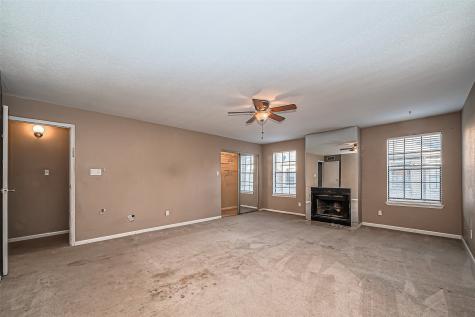 9850 Pagewood Lane 1207 Houston TX 77042