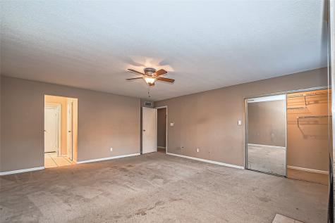 9850 Pagewood Lane 1207 Houston TX 77042