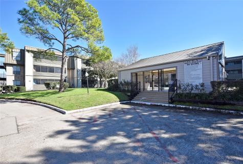 3035 Walnut Bend Lane 15 Houston TX 77042