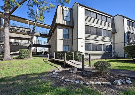 3035 Walnut Bend Lane 15 Houston TX 77042