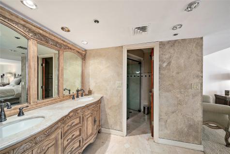3525 Sage Road 1512 Houston TX 77056