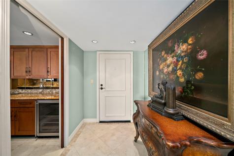 3525 Sage Road 1512 Houston TX 77056