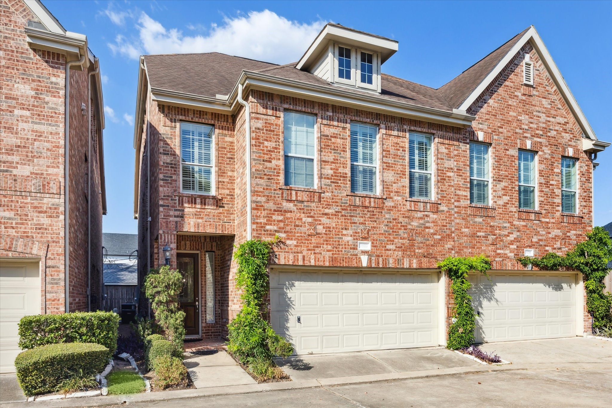 7610 Shady Villa Garden Houston TX 77055