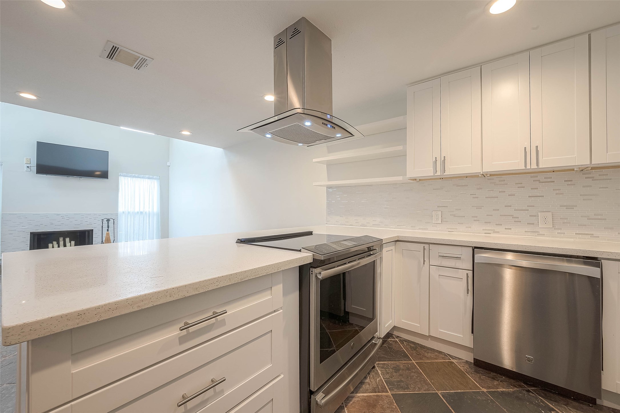 733 Worthshire Street Houston TX 77008