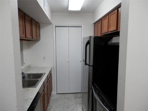 7600 Emmett F Lowry Expressway 605 Texas City TX 77591