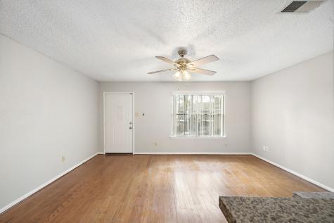 7402 Alabonson Road 506 Houston TX 77088