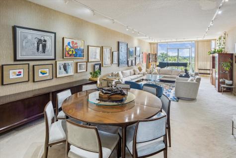 121 N Post Oak Lane 705 Houston TX 77024