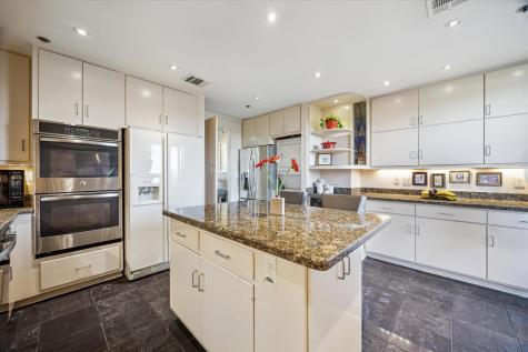 121 N Post Oak Lane 705 Houston TX 77024