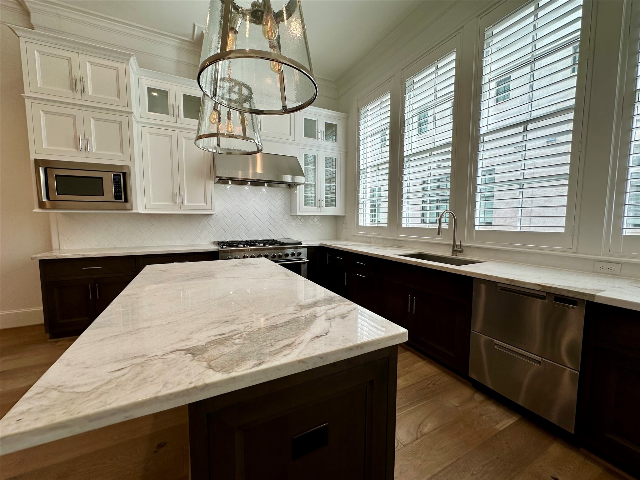 1262 Wood Hollow Drive Houston TX 77057
