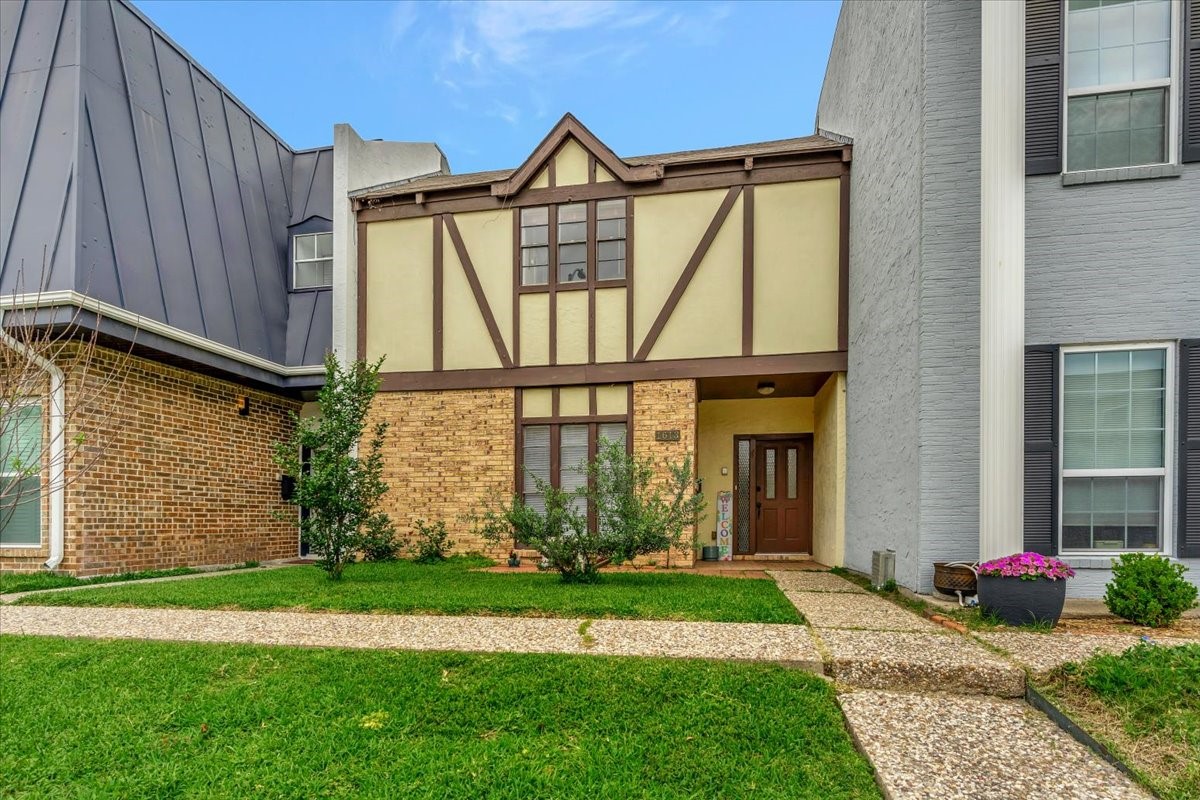 1613 Saxony Lane Houston TX 77058