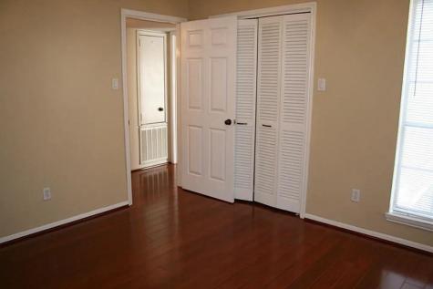 131 Phanturn Lane Bellaire TX 77401