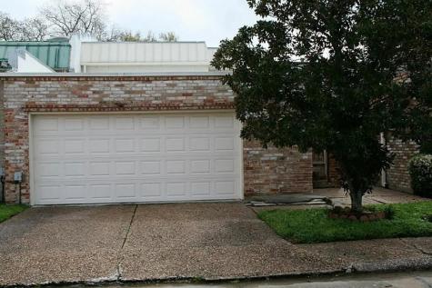 131 Phanturn Lane Bellaire TX 77401