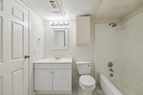 10855 Meadowglen Lane 1030 Houston TX 77042