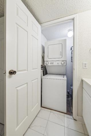 10855 Meadowglen Lane 1030 Houston TX 77042