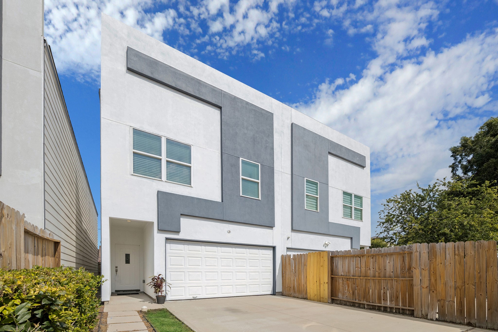 205 E 43rd Street Houston TX 77018