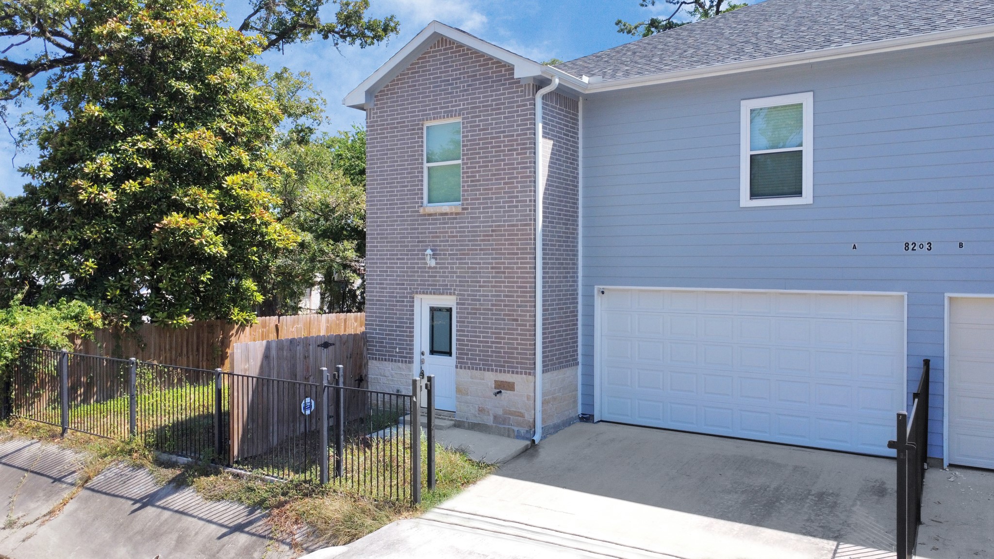 8203 Oak Knoll Lane A Houston TX 77028