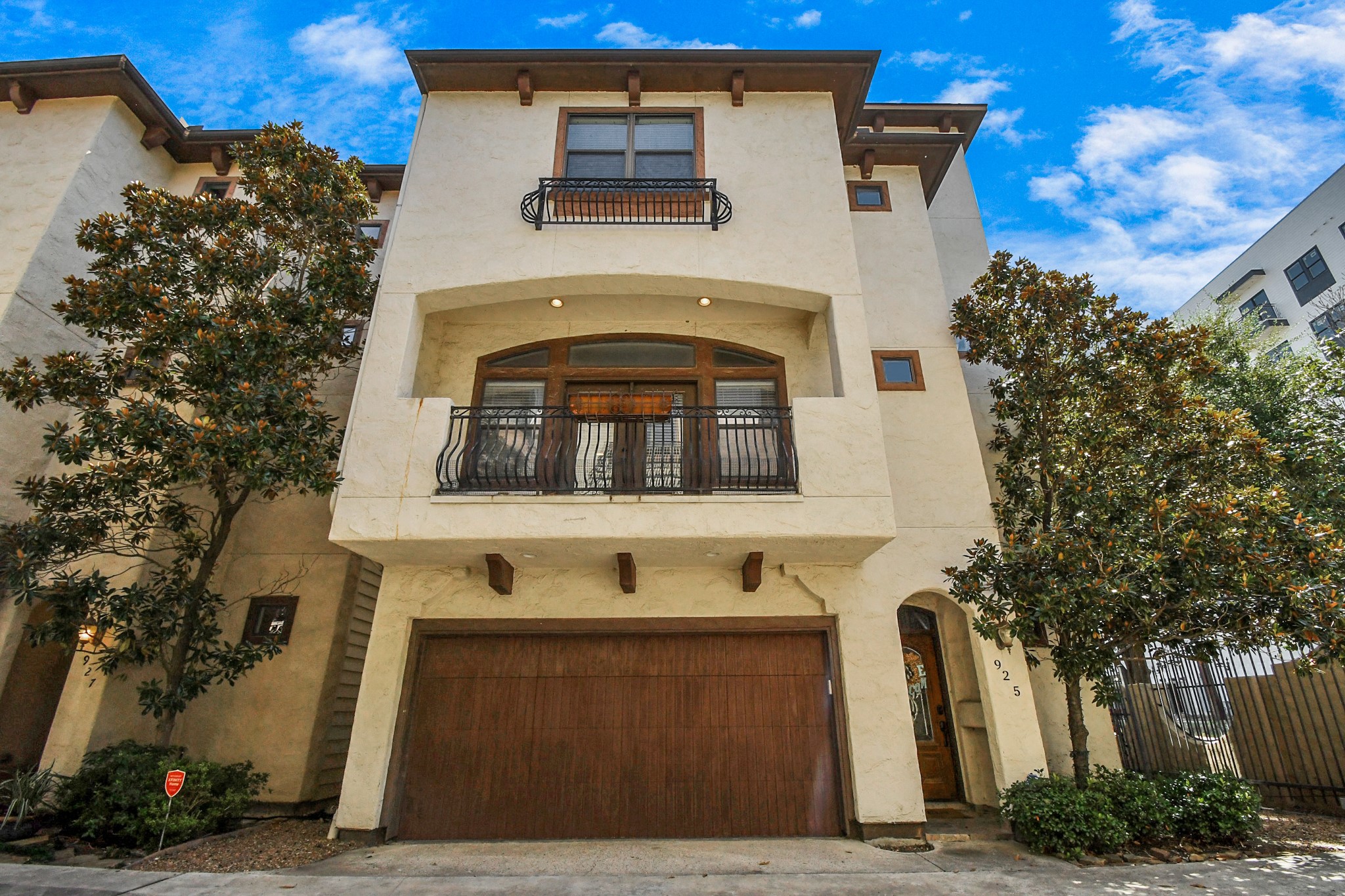 925 W 21st Street Houston TX 77008