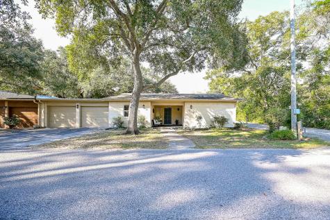 2115 Oleander Drive Dickinson TX 77539