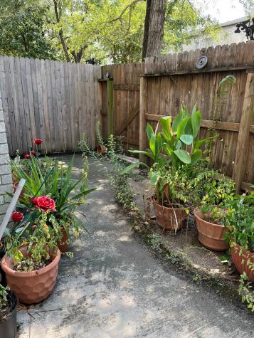 17591 Red Oak Drive Houston TX 77090