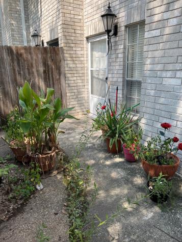 17591 Red Oak Drive Houston TX 77090