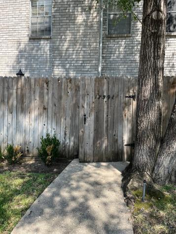 17591 Red Oak Drive Houston TX 77090