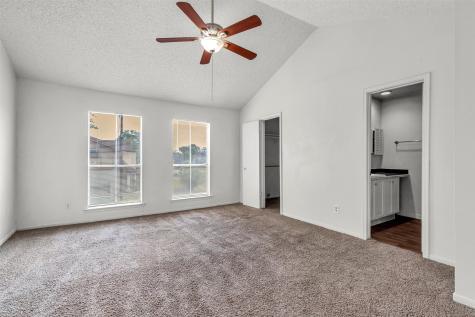 7700 Creekbend Drive 143 Houston TX 77071