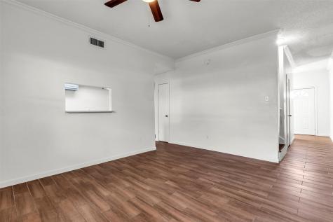 7700 Creekbend Drive 143 Houston TX 77071