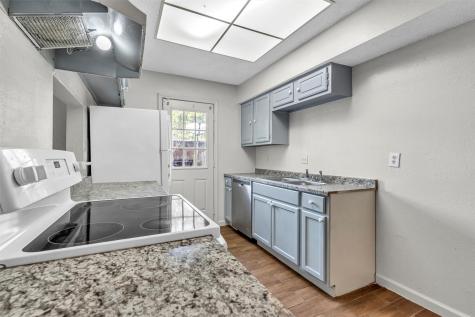 7700 Creekbend Drive 143 Houston TX 77071