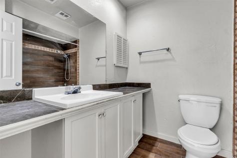 7700 Creekbend Drive 143 Houston TX 77071