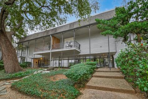 3300 Yorktown Street 15 Houston TX 77056