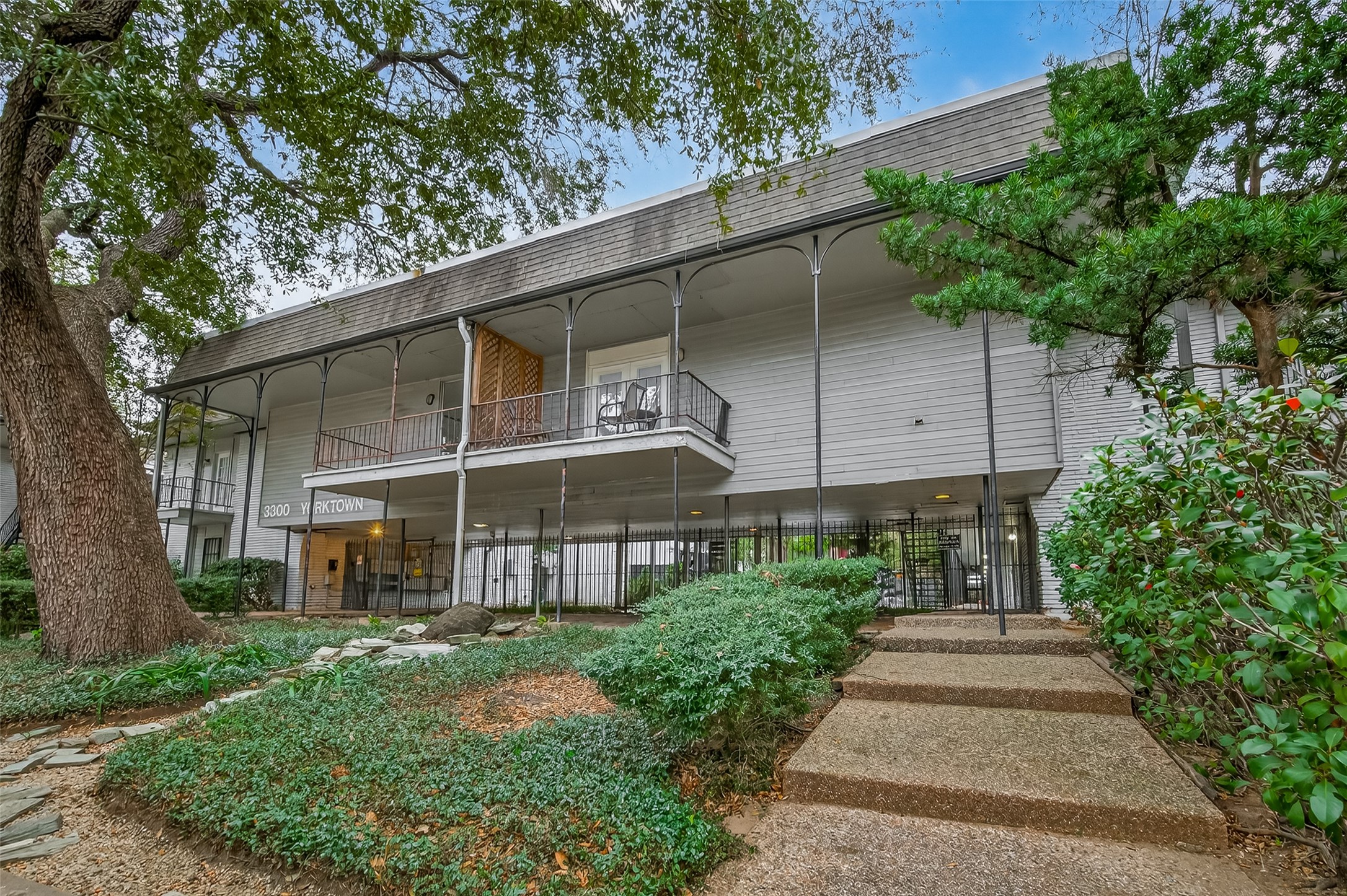 3300 Yorktown Street 15 Houston TX 77056