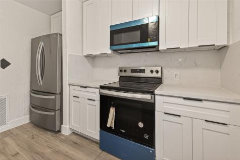 3300 Yorktown Street 15 Houston TX 77056