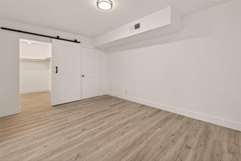 3300 Yorktown Street 15 Houston TX 77056