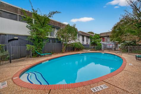 3300 Yorktown Street 15 Houston TX 77056
