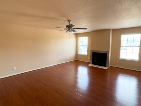 9800 Pagewood Lane 2705 Houston TX 77042