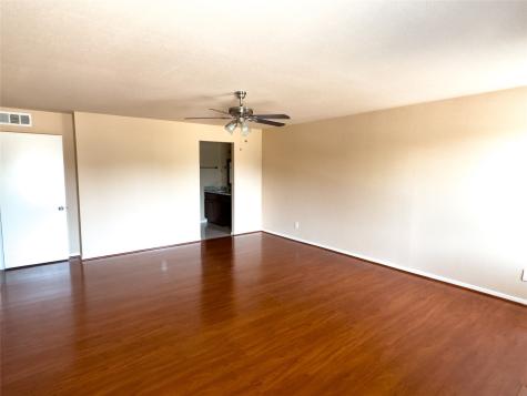 9800 Pagewood Lane 2705 Houston TX 77042