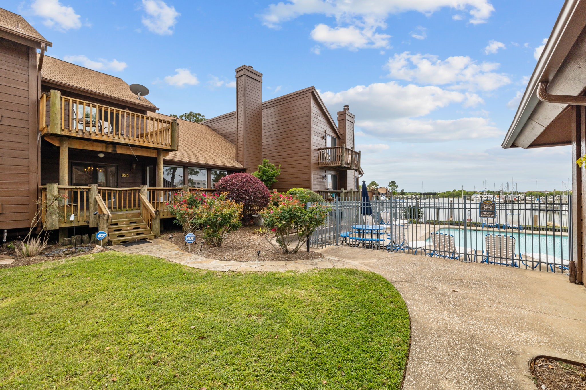 695 Davis Road League City TX 77573