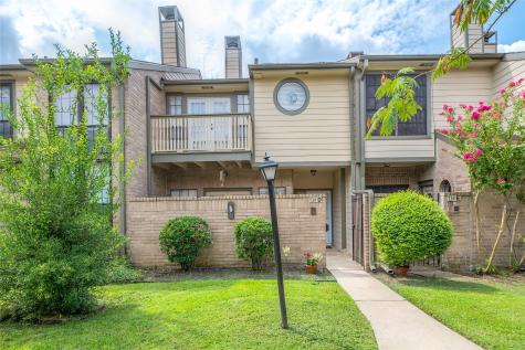 734 Country Place Drive D Houston TX 77079