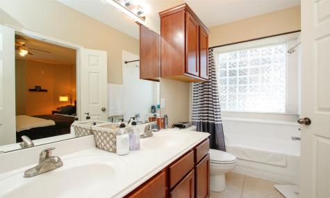 6607 Lake Woodlands Drive 223 The Woodlands TX 77382