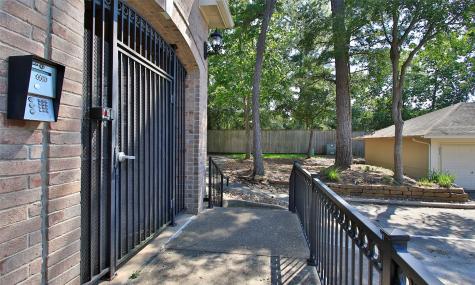 6607 Lake Woodlands Drive 223 The Woodlands TX 77382