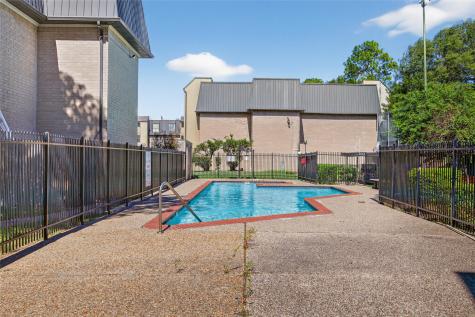 8527 Hearth Drive 32 Houston TX 77054