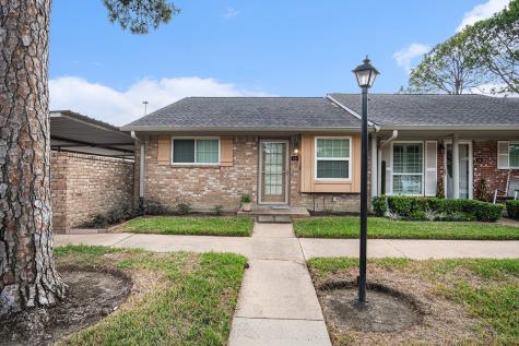 1014 Tri Oaks Lane 13 Houston TX 77043