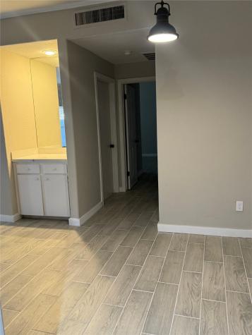 706 Bering Drive 103 Houston TX 77057